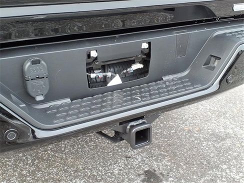 New 2026 GMC Canyon Elevation image 6