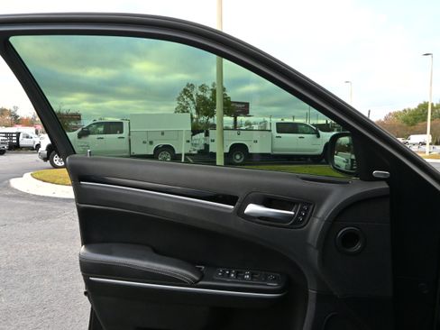 Used 2022 Chrysler 300 S w/ Comfort Group image 24