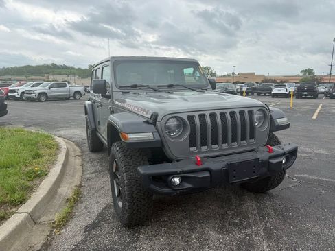 Used 2018 Jeep Wrangler Unlimited Rubicon w/ Dual Top Group AWD/4WD image 4