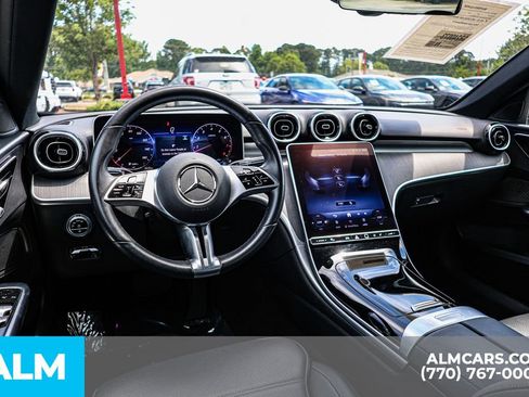 Used 2025 Mercedes-Benz C 300 Sedan image 27