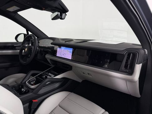 New 2026 Porsche Cayenne AWD/4WD image 21
