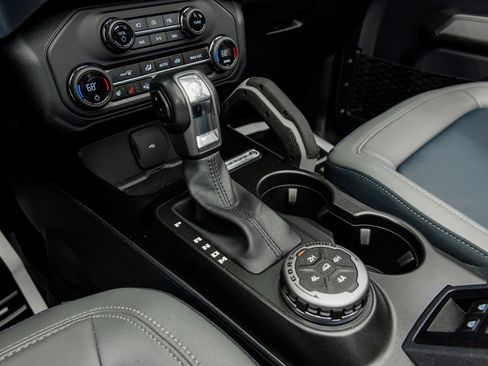 Used 2023 Ford Bronco Outer Banks AWD/4WD image 47