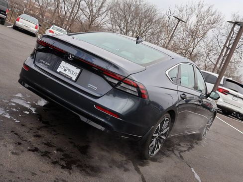 Certified 2023 Honda Accord Touring image 7