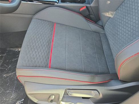 New 2026 Volkswagen GTI SE FWD image 17