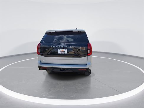 New 2025 Ford Expedition Active image 7