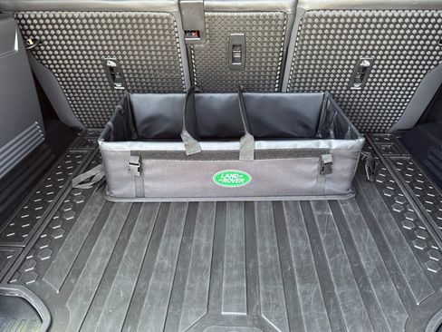 Used 2024 Land Rover Defender 110 V8 AWD/4WD image 16