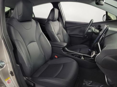 Used 2019 Toyota Prius Prime Advanced FWD image 15