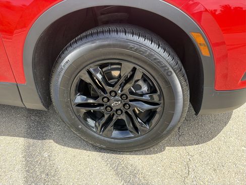 Used 2022 Chevrolet Blazer LT FWD image 12