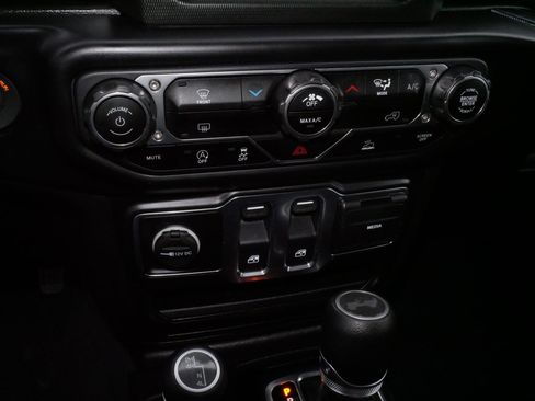 Used 2022 Jeep Wrangler Sport S image 23