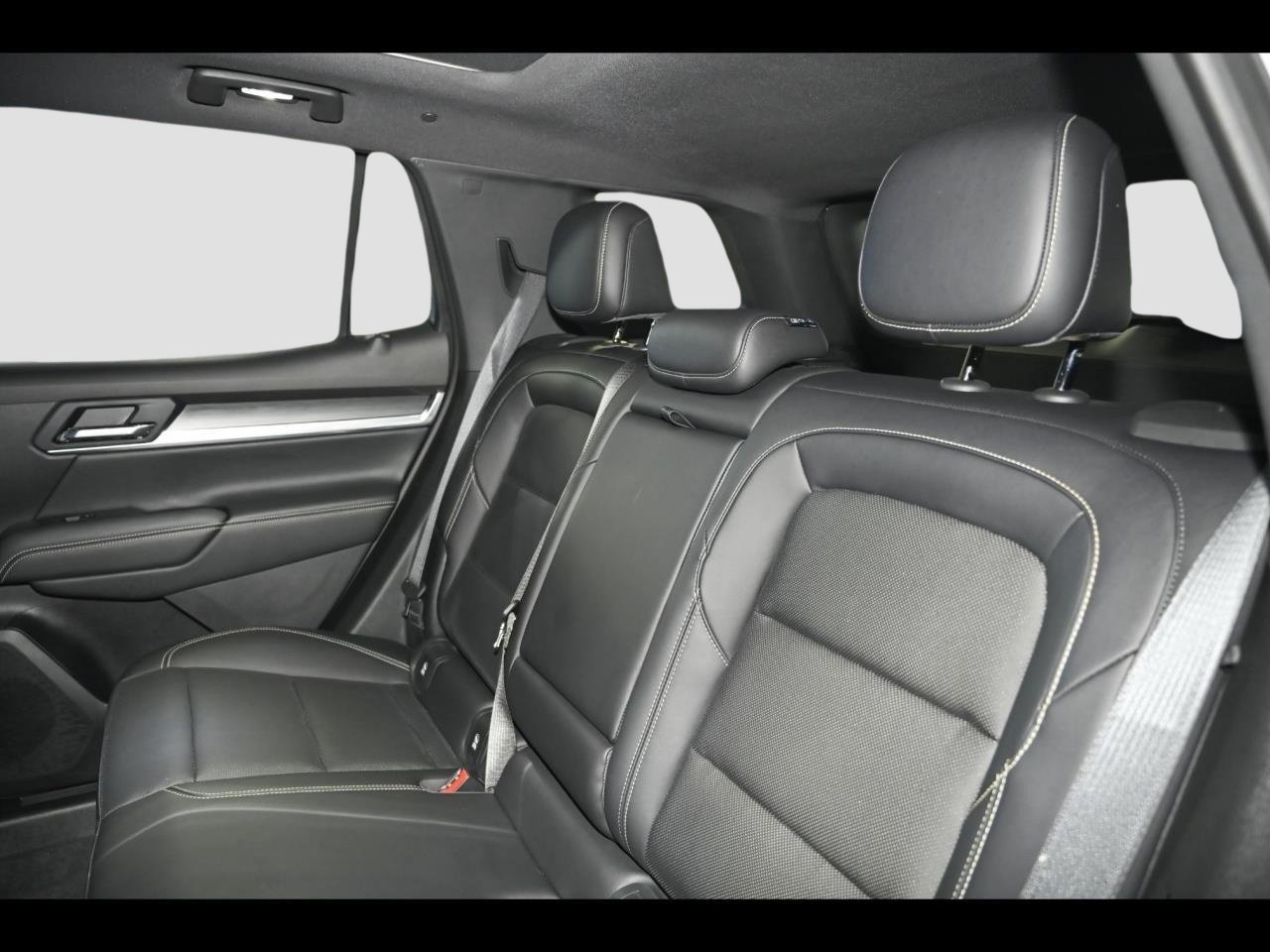 Used 2025 GMC Terrain Elevation w/ Elevation Premium Package AWD/4WD image 20