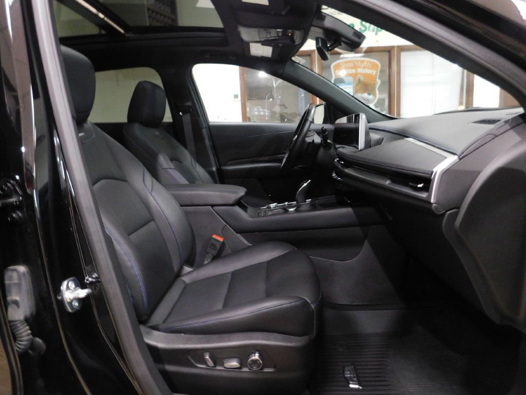 Used 2025 Cadillac XT4 Sport w/ LPO, Floor Liner Package AWD/4WD image 70