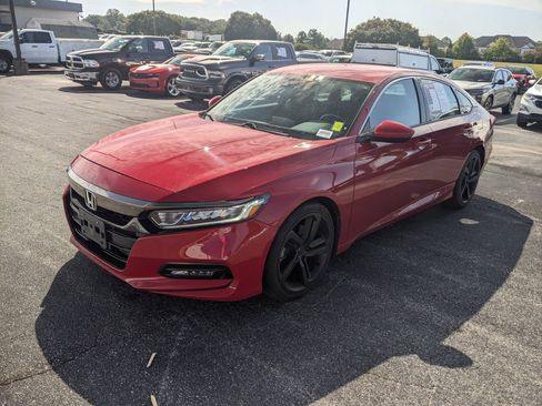 Used 2019 Honda Accord Sport image 5