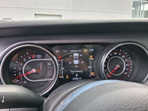 Used 2021 Jeep Gladiator Mojave AWD/4WD image 30