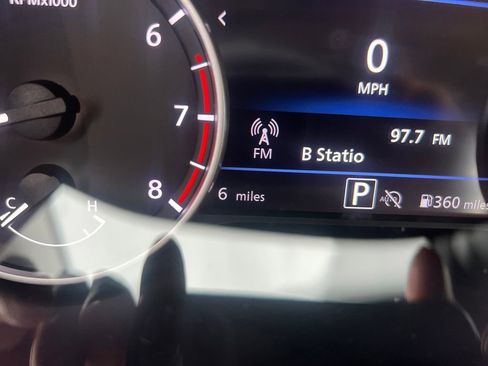 New 2025 Nissan Sentra SR image 17