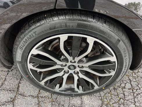 Used 2021 Land Rover Range Rover Sport HSE Silver Edition image 16