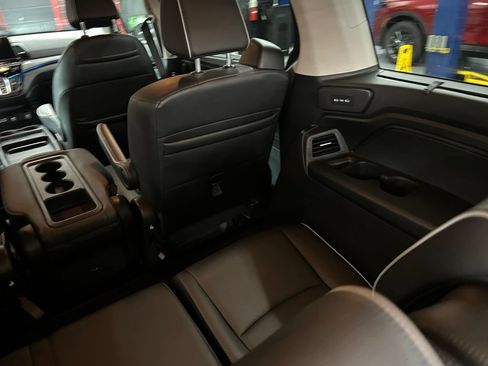 Certified 2025 Honda Odyssey Touring image 24
