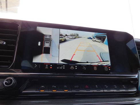 Used 2024 Chevrolet Silverado 1500 ZR2 w/ Technology Package image 26