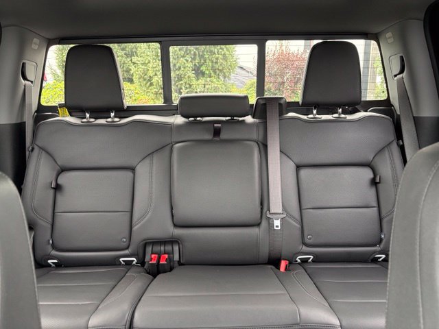 Used 2025 GMC Sierra 1500 SLT w/ SLT Premium Plus Package AWD/4WD image 18