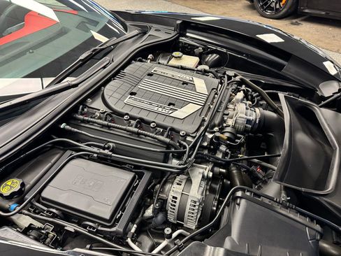 Used 2016 Chevrolet Corvette Z06 w/ 3LZ Preferred Equipment Group RWD image 17