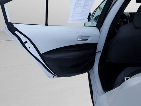Certified 2022 Toyota Corolla SE w/ Carpet Mat Package (TMS) image 16
