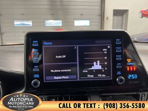 Used 2019 Toyota C-HR LE FWD image 25
