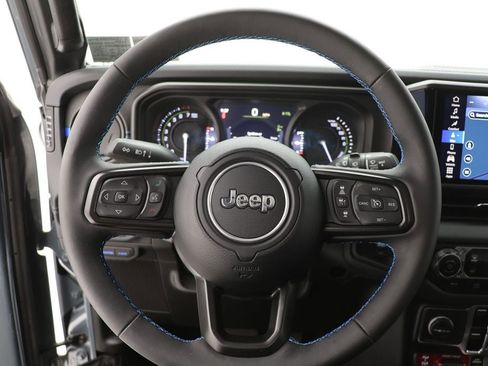 Used 2024 Jeep Wrangler Unlimited Rubicon 4xe image 20