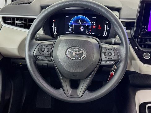 Used 2026 Toyota Corolla LE FWD image 40