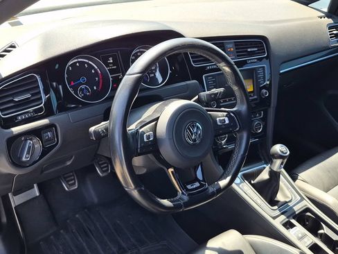 Used 2016 Volkswagen Golf 4-Door AWD/4WD image 20