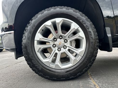 Certified 2024 Chevrolet Silverado 1500 LTZ w/ LTZ Convenience Package II image 12