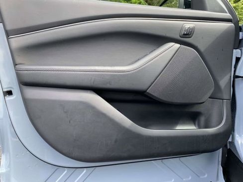 Used 2025 Ford Mustang Mach-E Select w/ Comfort Package Lite RWD image 19