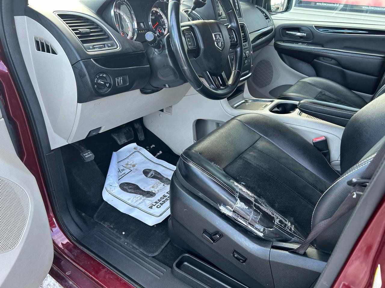 Used 2018 Dodge Grand Caravan SXT FWD image 10