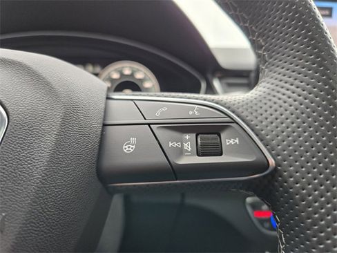 Used 2021 Audi SQ5 Prestige w/ Prestige Package image 25