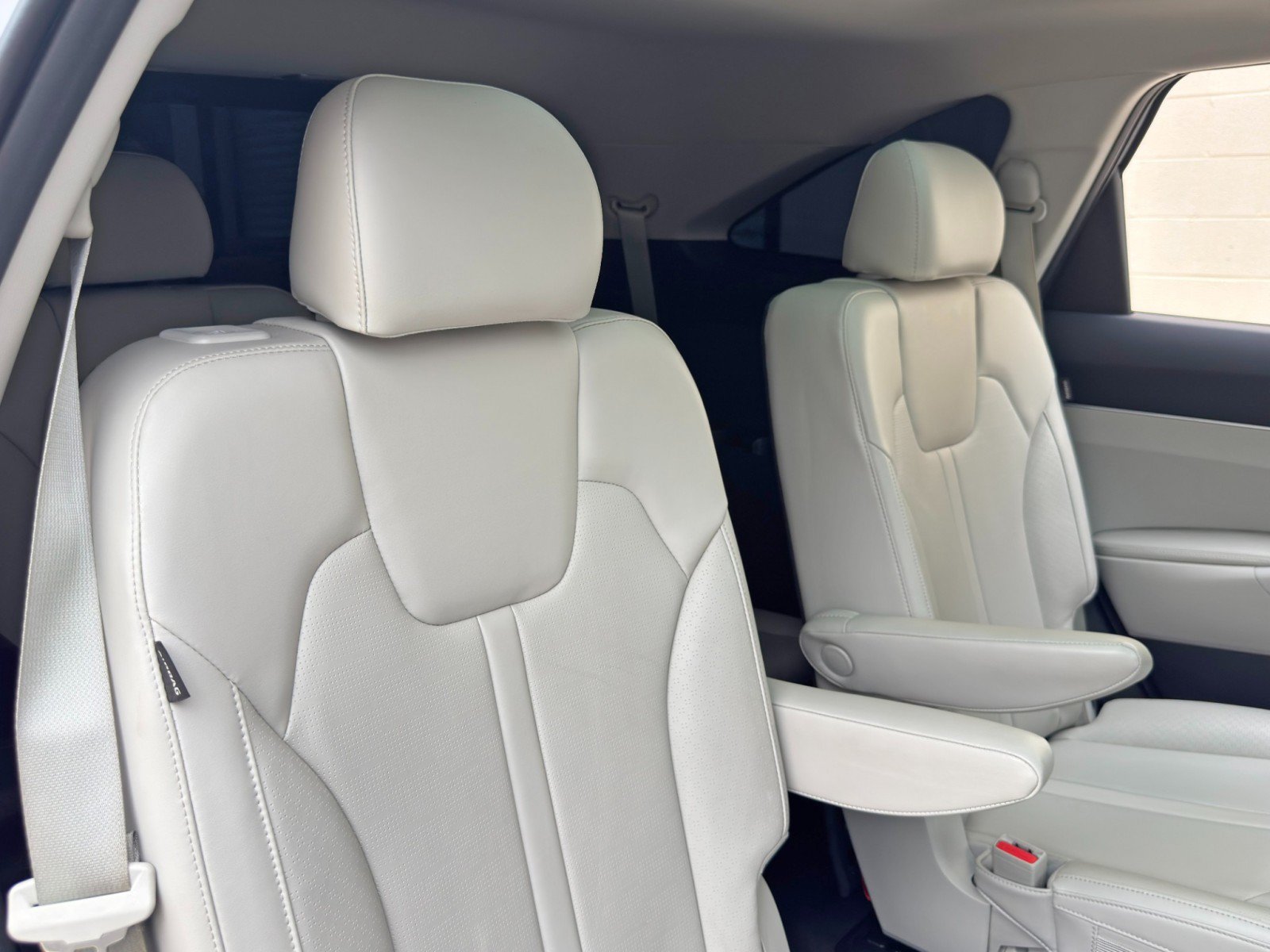 Used 2025 Kia Sorento EX w/ Panoramic Sunroof Package FWD image 41