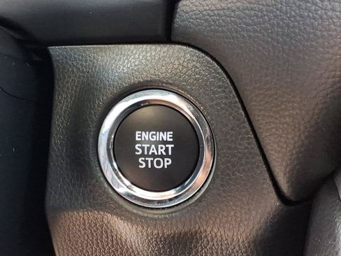 Used 2023 Toyota RAV4 XLE FWD image 32