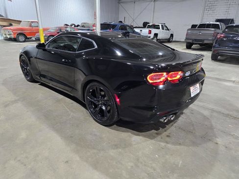 Used 2021 Chevrolet Camaro LT w/ RS Package image 9