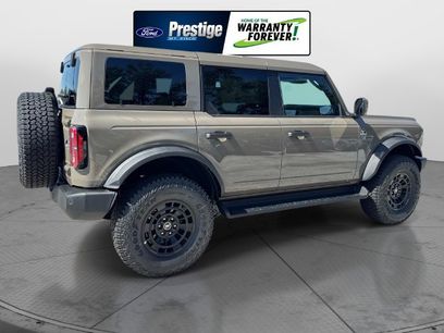 New 2026 Ford Bronco Outer Banks w/ Sasquatch Package