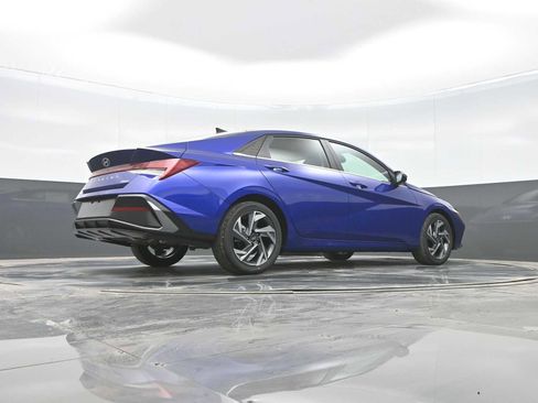 New 2026 Hyundai Elantra Limited image 28