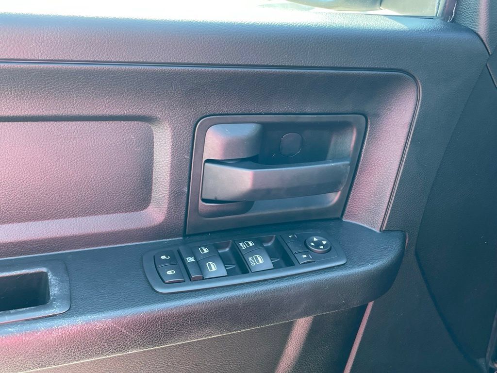 Used 2019 RAM 1500 Tradesman w/ Tradesman SXT Package AWD/4WD image 11