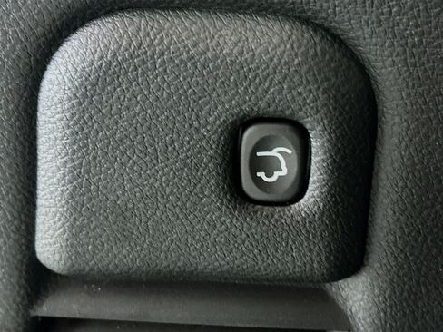 Used 2023 Dodge Durango GT image 32