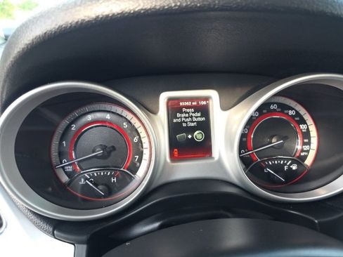 Used 2019 Dodge Journey SE image 23