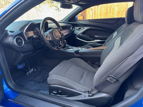 Used 2016 Chevrolet Camaro LT image 18
