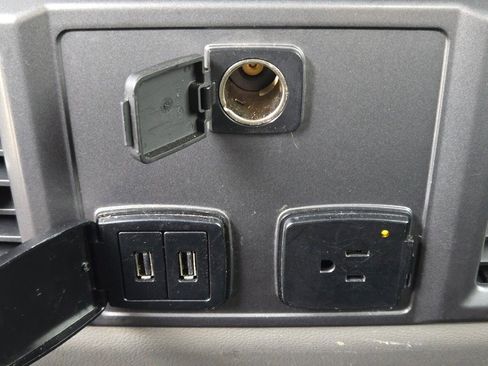 Used 2017 Ford F150 XLT w/ Equipment Group 302A Luxury image 18