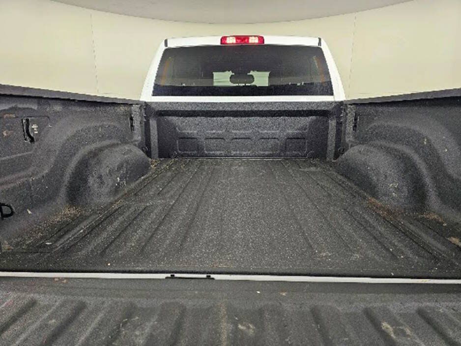 Used 2024 RAM 2500 Tradesman w/ Chrome Appearance Group AWD/4WD image 8