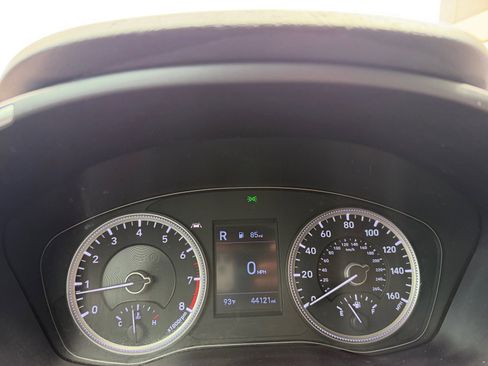 Used 2019 Hyundai Santa Fe SE FWD image 10