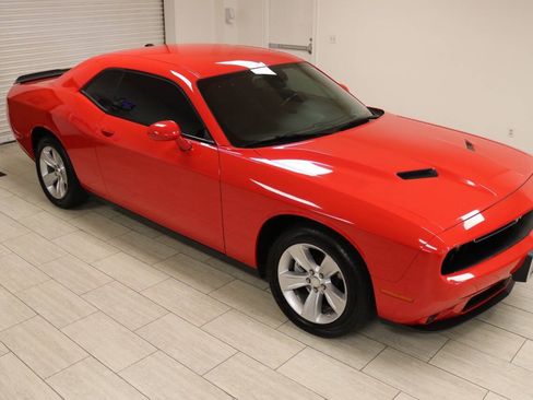 Used 2023 Dodge Challenger SXT RWD image 91