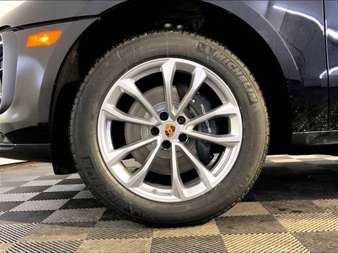 New 2026 Porsche Macan image 11