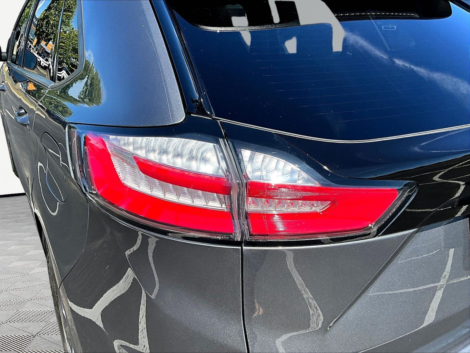 Used 2023 Ford Edge SEL w/ Sport Appearance Package AWD/4WD image 23