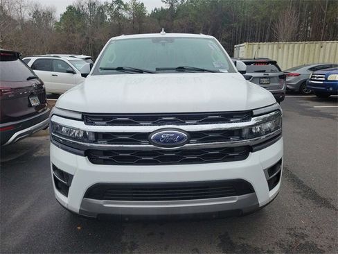 Used 2023 Ford Expedition Limited image 2