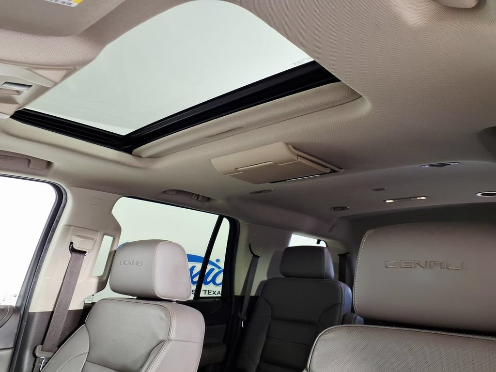 Used 2019 GMC Yukon Denali w/ Denali Ultimate Package RWD image 13
