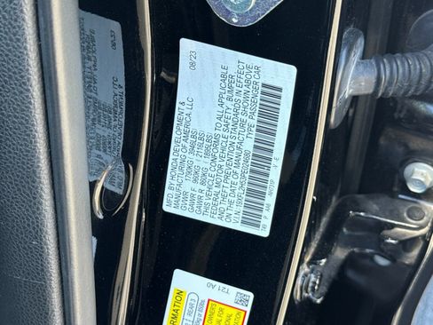 Used 2023 Honda Civic LX image 27